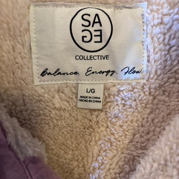 Cute pink white plaid sherpa button up with pockets Large - Picture 3 of 6